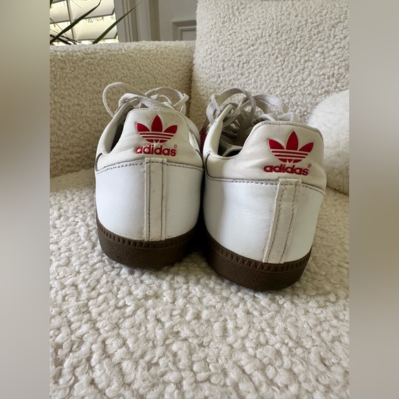 Adidas Samba OG Shoes. White and Red Sneakers Vintage Classic Design, size 10.5 - Picture 4 of 8